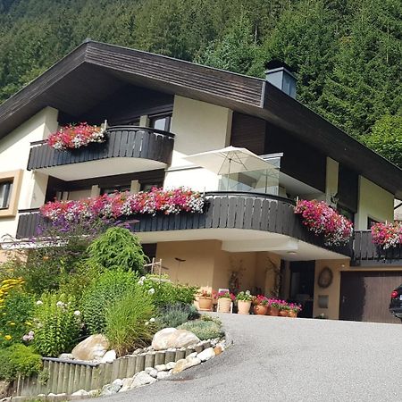 ガシュルンHaus Gueatliアパートメント エクステリア 写真